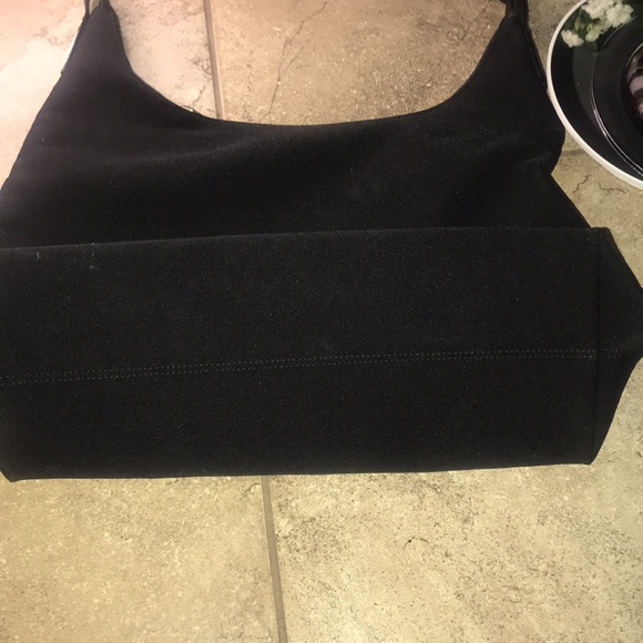 AUTHENTIC SALVATORE FERRAGAMO BLACK SHOULDER BAG - Picture 13 of 16